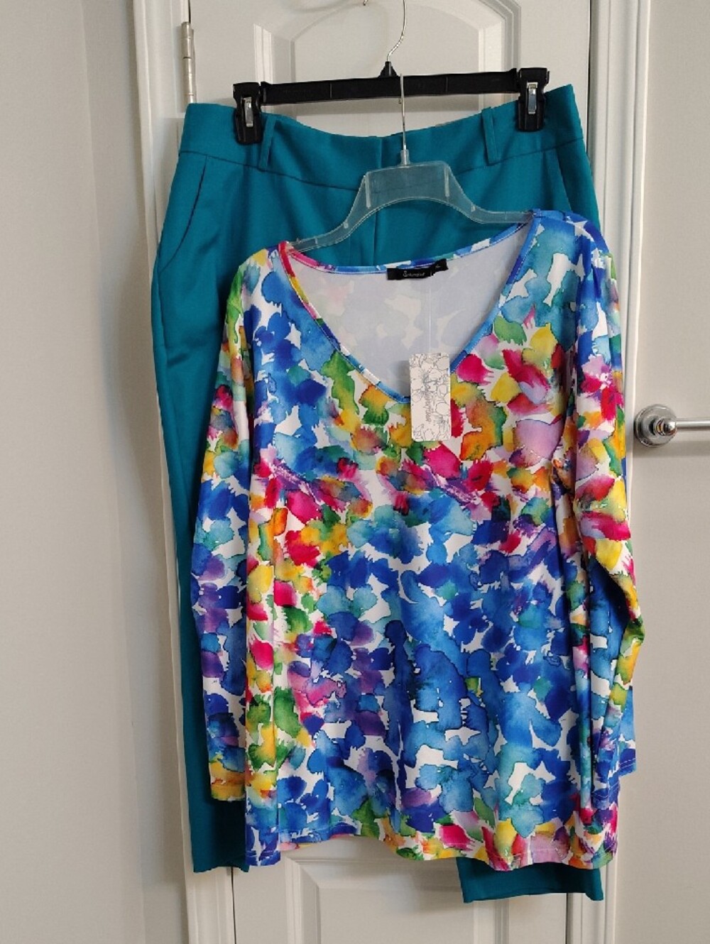 Sakurafiua V-Neck 3/4 Sleeve Floral Watercolor Tunic - Blue Pink Yellow Green - Picture 7 of 8